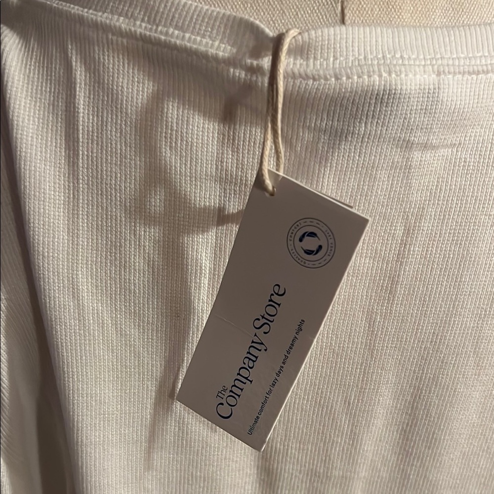 NWT The Company Store White Buttoned Relaxed Blouse - Picture 4 of 5